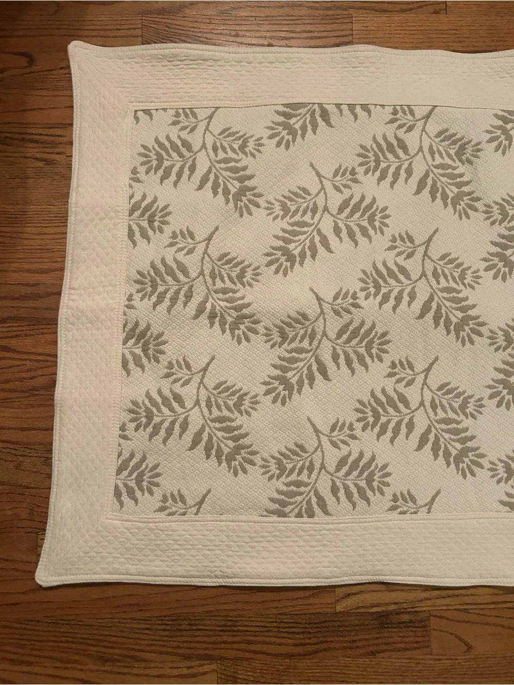 Colchass S. Domingos At Home Large Green & White Leaf Patterned Pillowcase